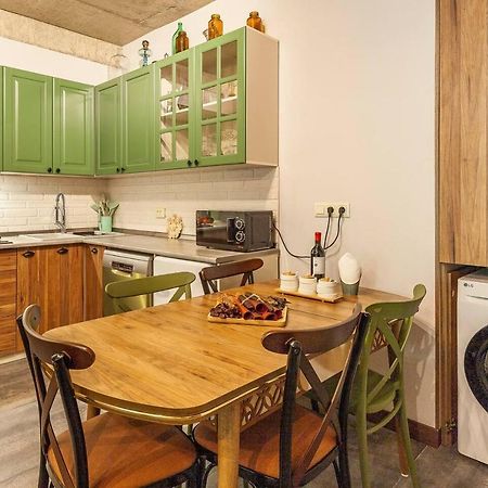 Veli Group Apartment Near White Bridge ° Kʼutʼaisi Exterior foto
