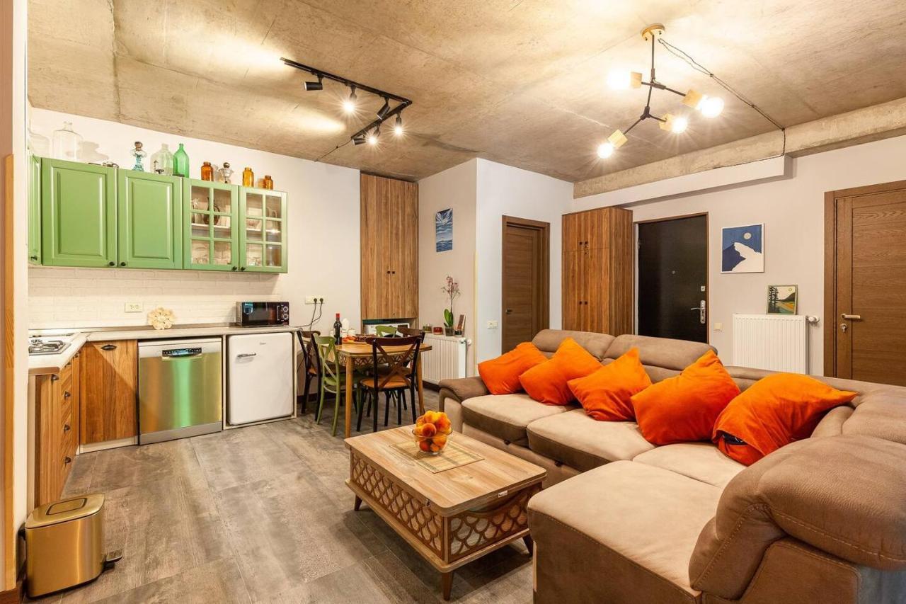 Veli Group Apartment Near White Bridge ° Kʼutʼaisi Exterior foto