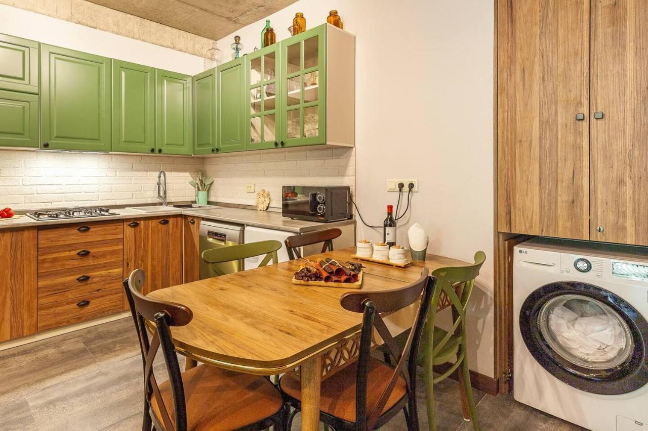 Veli Group Apartment Near White Bridge ° Kʼutʼaisi Exterior foto