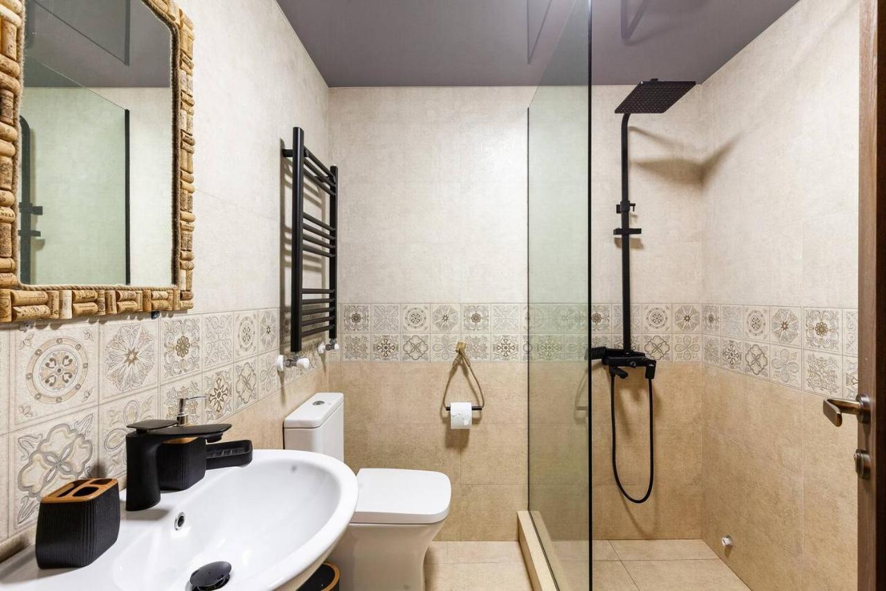 Veli Group Apartment Near White Bridge ° Kʼutʼaisi Exterior foto